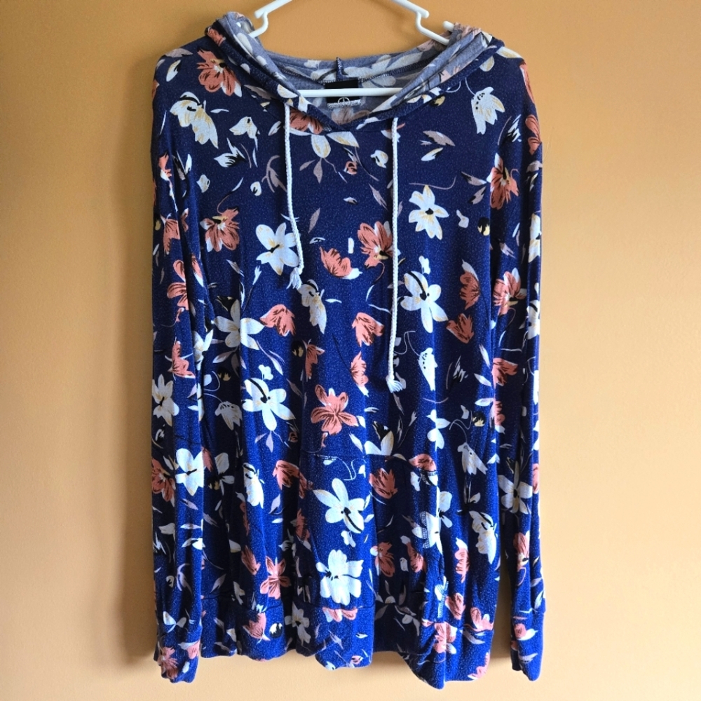 Hippie Chic Floral Hoodie PTP=20.5"